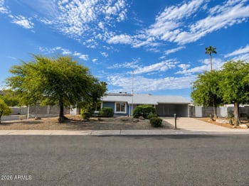 2031 E Vista Dr, Phoenix, AZ 85022