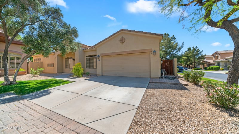 2031 Periwinkle Way, Chandler, AZ 85248