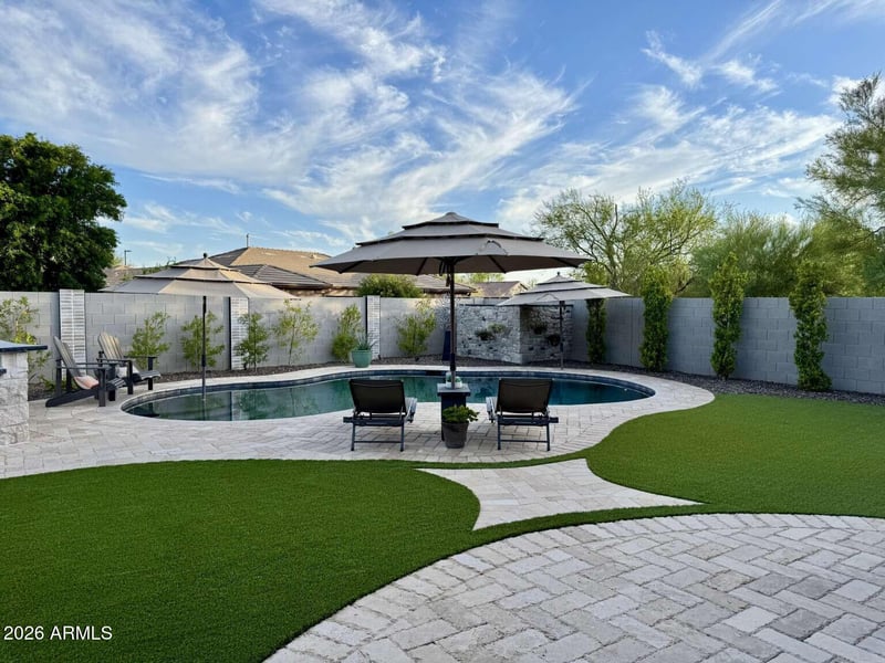 2031 Chimney Rock Rd, Phoenix, AZ 85085