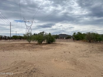 2032 Dolores Rd #-, Phoenix, AZ 85086