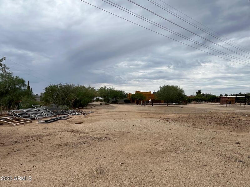 2032 Dolores Rd #-, Phoenix, AZ 85086