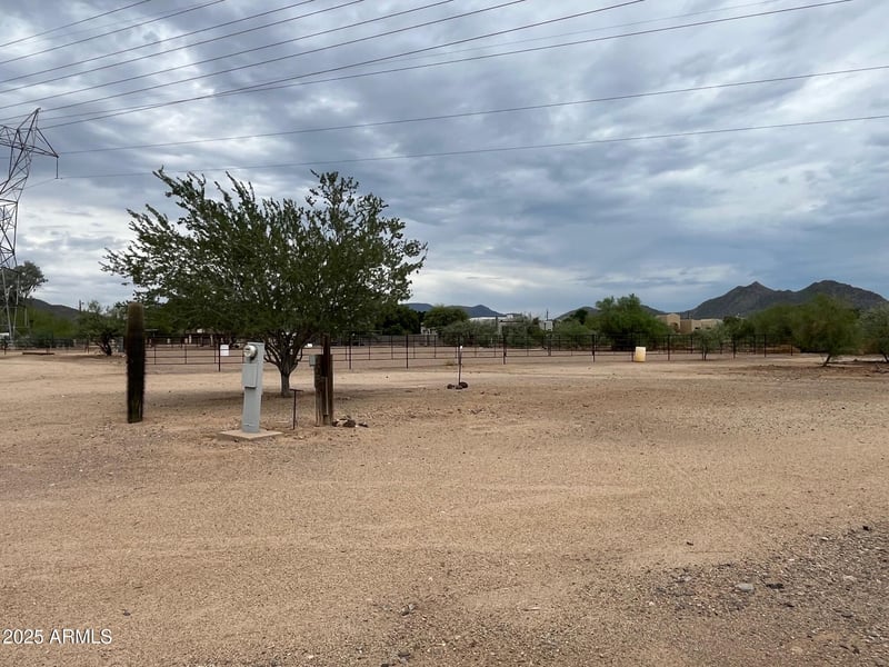 2032 Dolores Rd #-, Phoenix, AZ 85086