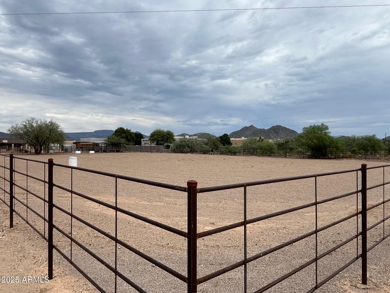 2032 Dolores Rd #-, Phoenix, AZ 85086