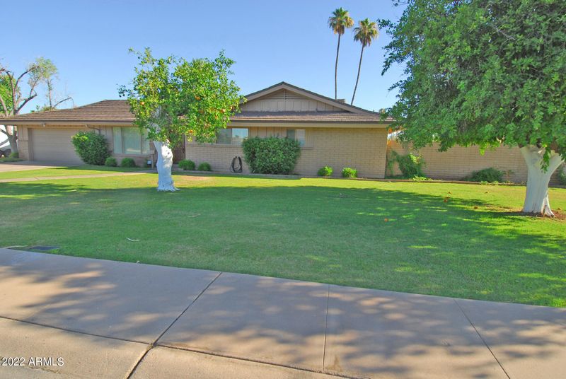 2032 E Laguna Dr, Tempe, AZ 85282