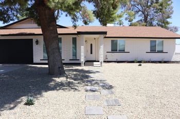 2032 Eugie Ave, Phoenix, AZ 85029