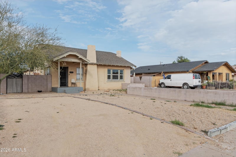 2032 W Adams St, Phoenix, AZ 85009