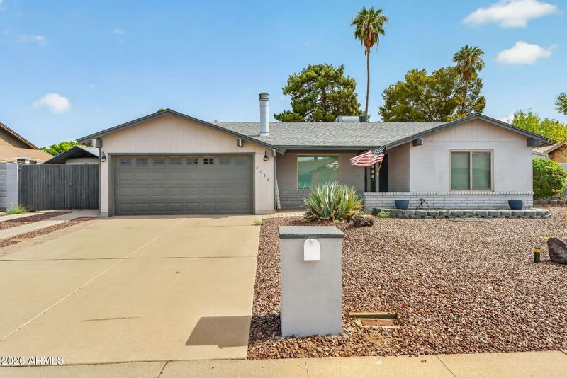 2032 W Meadow Dr, Phoenix, AZ 85023