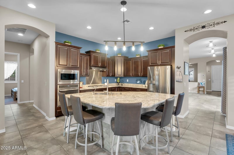 20320 Canary Way, Queen Creek, AZ 85142