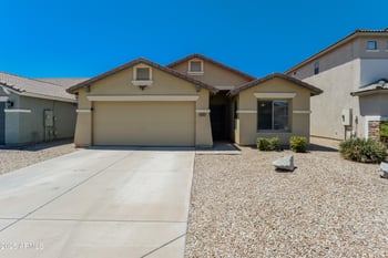 2033 Green Tree Dr, San Tan Valley, AZ 85144