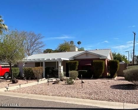 2033 N 38th Pl, Phoenix, AZ 85008