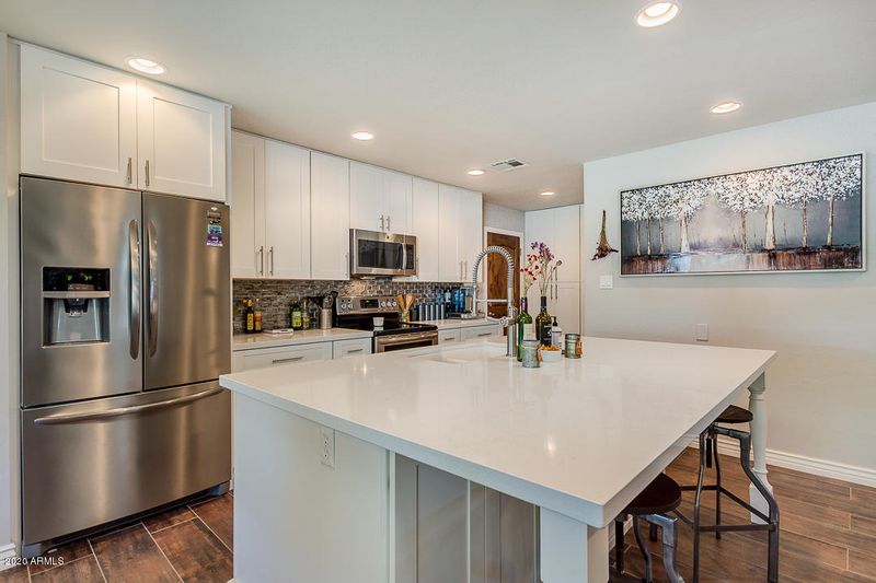2033 W Edgemont Ave, Phoenix, AZ 85009