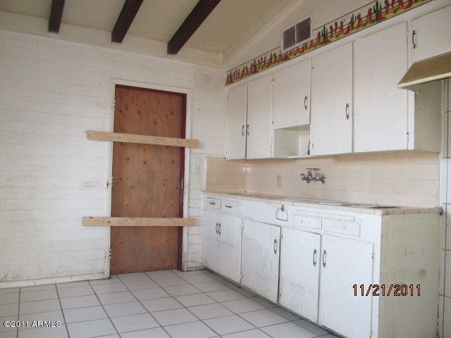 2033 W Pasadena Ave, Phoenix, AZ 85015
