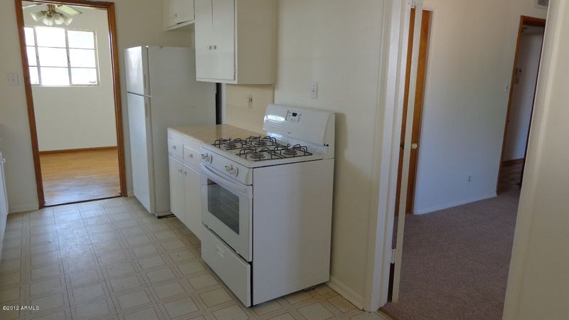 2034 E Earll Dr, Phoenix, AZ 85016