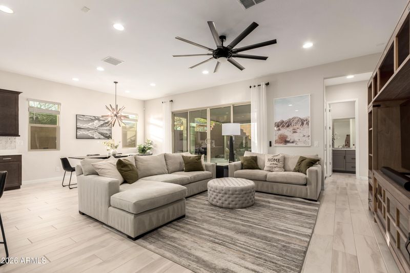 2034 W Sleepy Ranch Rd, Phoenix, AZ 85085