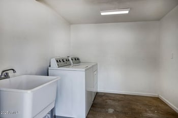 2035 Denton Ln, Phoenix, AZ 85015