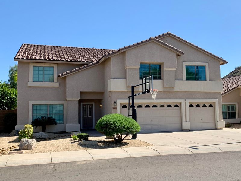 2035 E Ruby Ln, Phoenix, AZ 85024