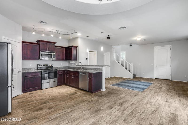 2035 Heartwood Ln, Phoenix, AZ 85022