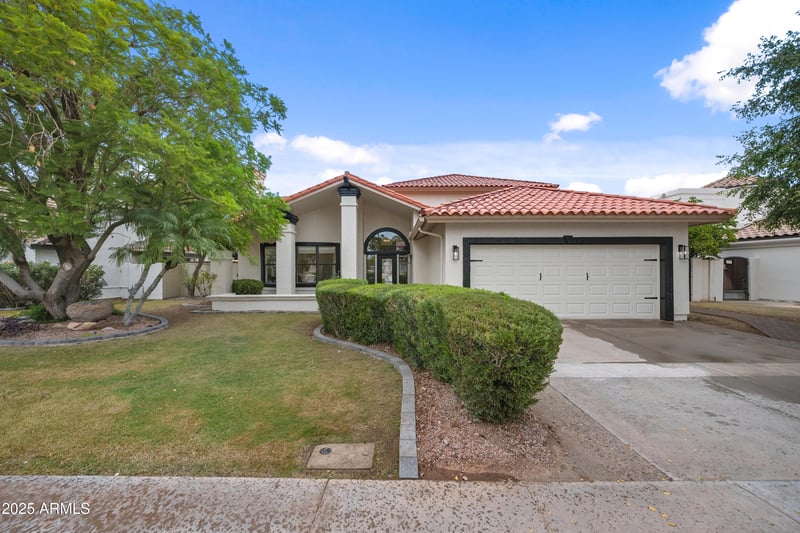 2036 Catamaran Dr, Gilbert, AZ 85234