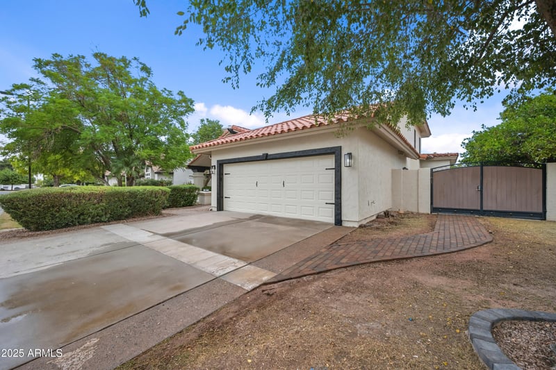 2036 Catamaran Dr, Gilbert, AZ 85234