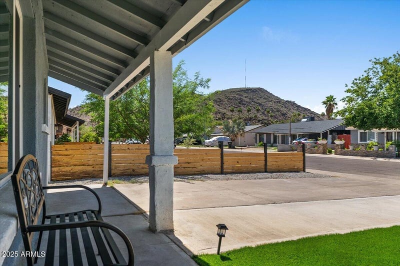 2036 Windrose Dr, Phoenix, AZ 85029