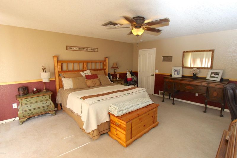 2037 E Willis Rd, Gilbert, AZ 85297