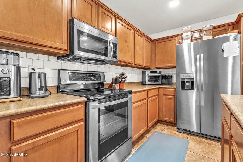 2037 Hayden Peak Dr, San Tan Valley, AZ 85144