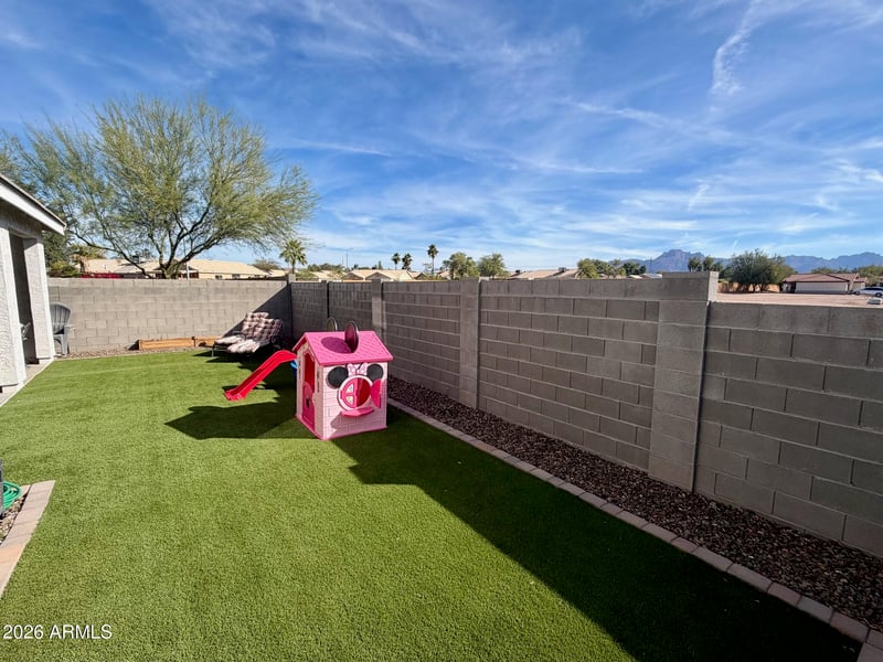2037 Saguaro Dr, Apache Junction, AZ 85120