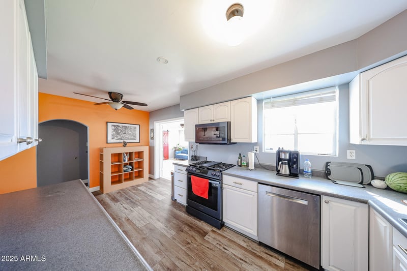 2037 State Ave, Phoenix, AZ 85021