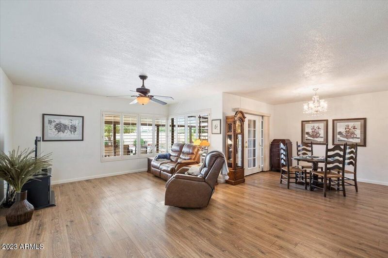 2037 W Roma Ave, Phoenix, AZ 85015