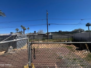 2038 Cheery Lynn Rd, Phoenix, AZ 85016