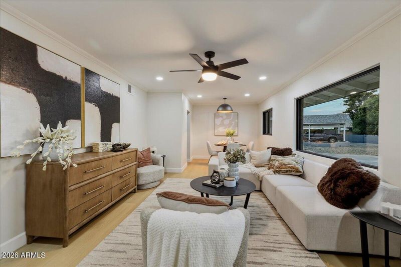 2038 E Cheery Lynne Rd, Phoenix, AZ 85016