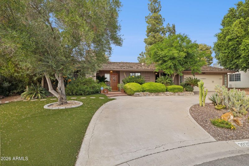 2038 E Solano Dr, Phoenix, AZ 85016