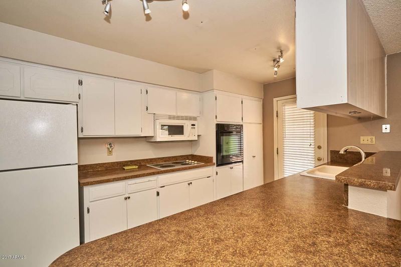 2039 E Rice Dr, Tempe, AZ 85283