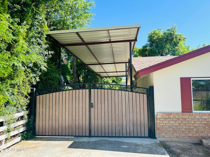 2039 W Cheyenne Dr, Chandler, AZ 85224