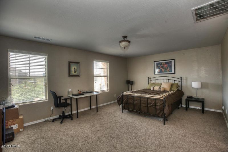 2039 W Davis Rd, Phoenix, AZ 85023