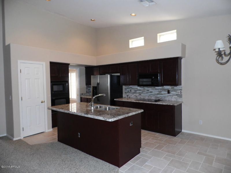 204 S Laguna Dr, Gilbert, AZ 85233