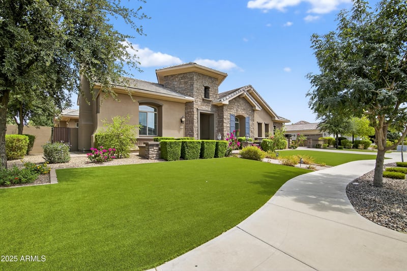 2040 Aris Dr, Gilbert, AZ 85298