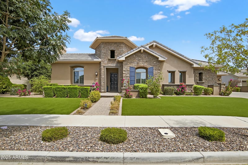 2040 Aris Dr, Gilbert, AZ 85298