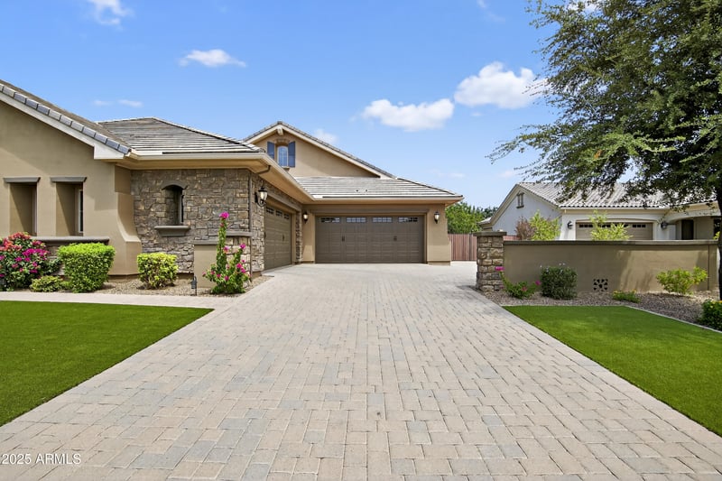 2040 Aris Dr, Gilbert, AZ 85298