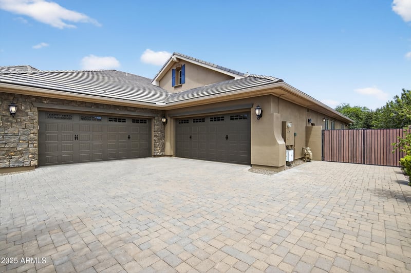 2040 Aris Dr, Gilbert, AZ 85298