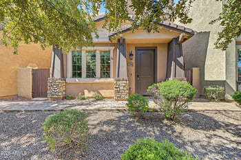 2040 E Heartwood Ln, Phoenix, AZ 85022