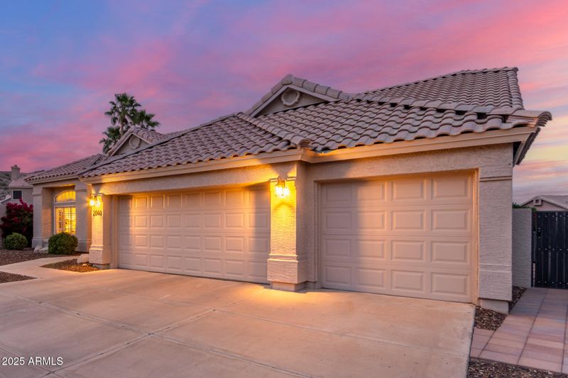 2040 E Indigo Brush Rd, Phoenix, AZ 85048