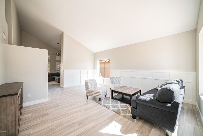 2040 E Patrick Ln, Phoenix, AZ 85024