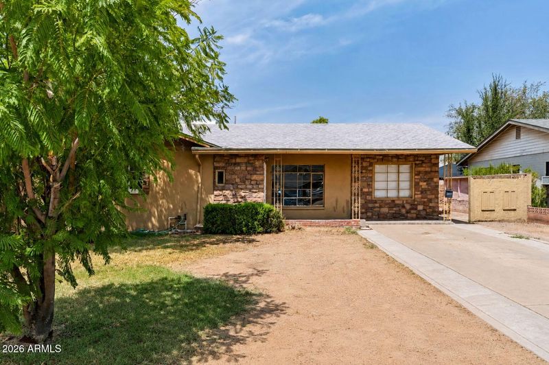 2040 E Whitton Ave, Phoenix, AZ 85016