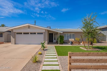 2040 Hazelwood St, Phoenix, AZ 85015