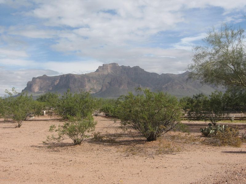 2040 S Goldfield Rd #A,H,J, Apache Junction, AZ 85119