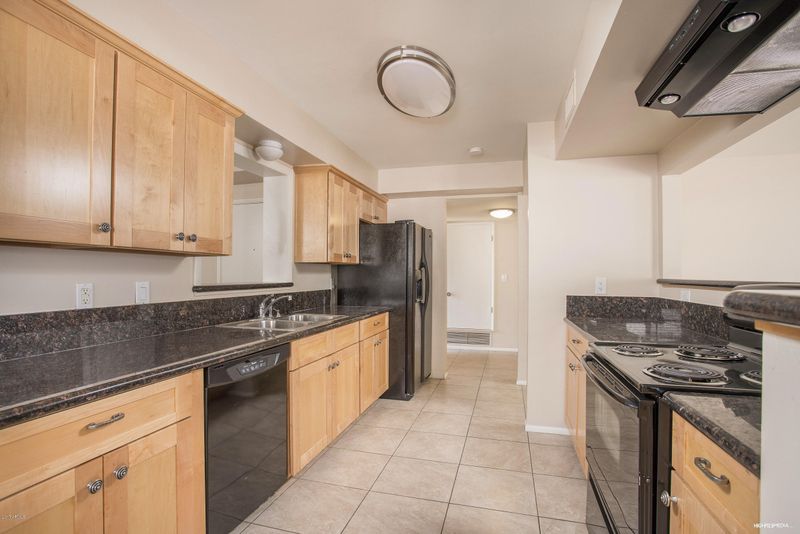 2040 S La Rosa Dr, Tempe, AZ 85282