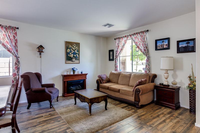 2040 S Martingale Rd, Gilbert, AZ 85295
