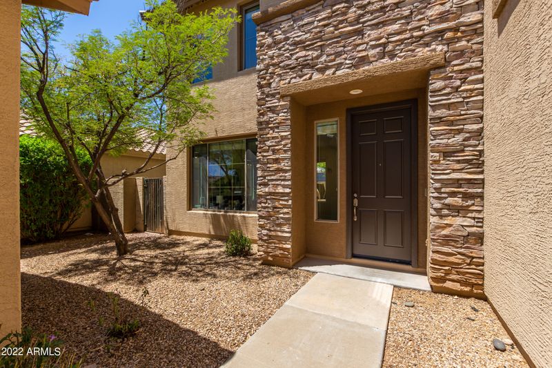 2040 W Kuralt Dr, Anthem, AZ 85086