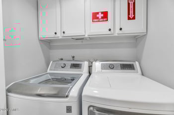 2041 Alameda Dr, Tempe, AZ 85282